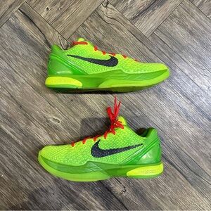 Nike Kids Green Athletic Shoes